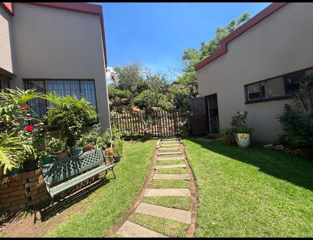 3 BEDROOM HOUSE FOR SALE IN WINCHESTER HILLS EXT 3